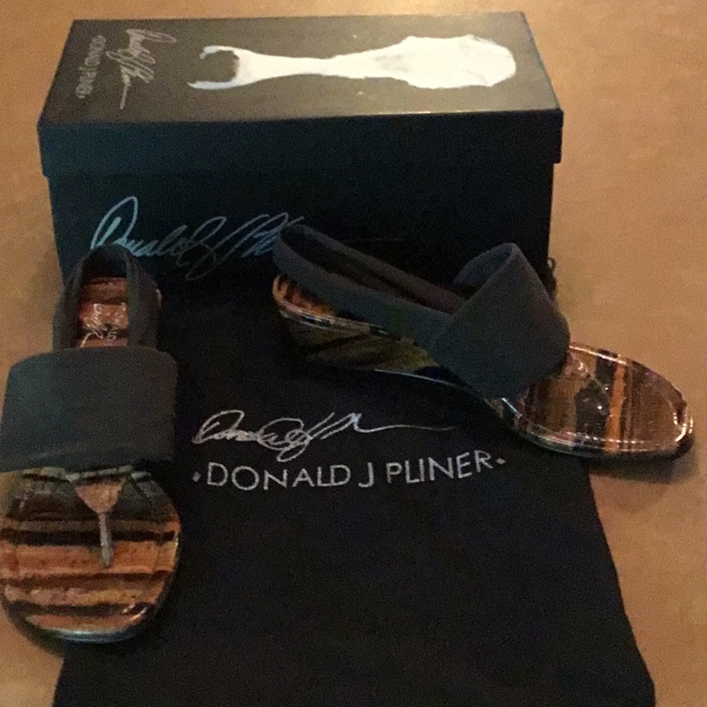 Donald J Pliner Expresso Mesh Elastic Wedge Sandal